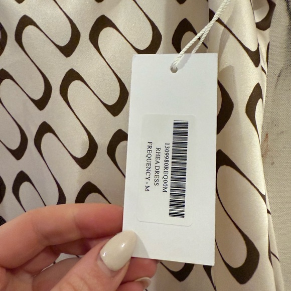 NWT Reformation Rhea Silk Dress in Frequency - Picture 5 of 5